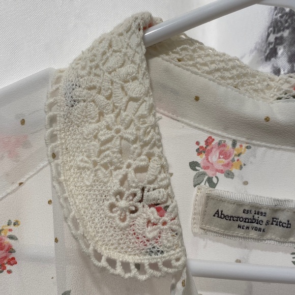 Gorgeous Cottagecore Abercrombie Floral White Blouse with Lace Collar - Picture 5 of 6